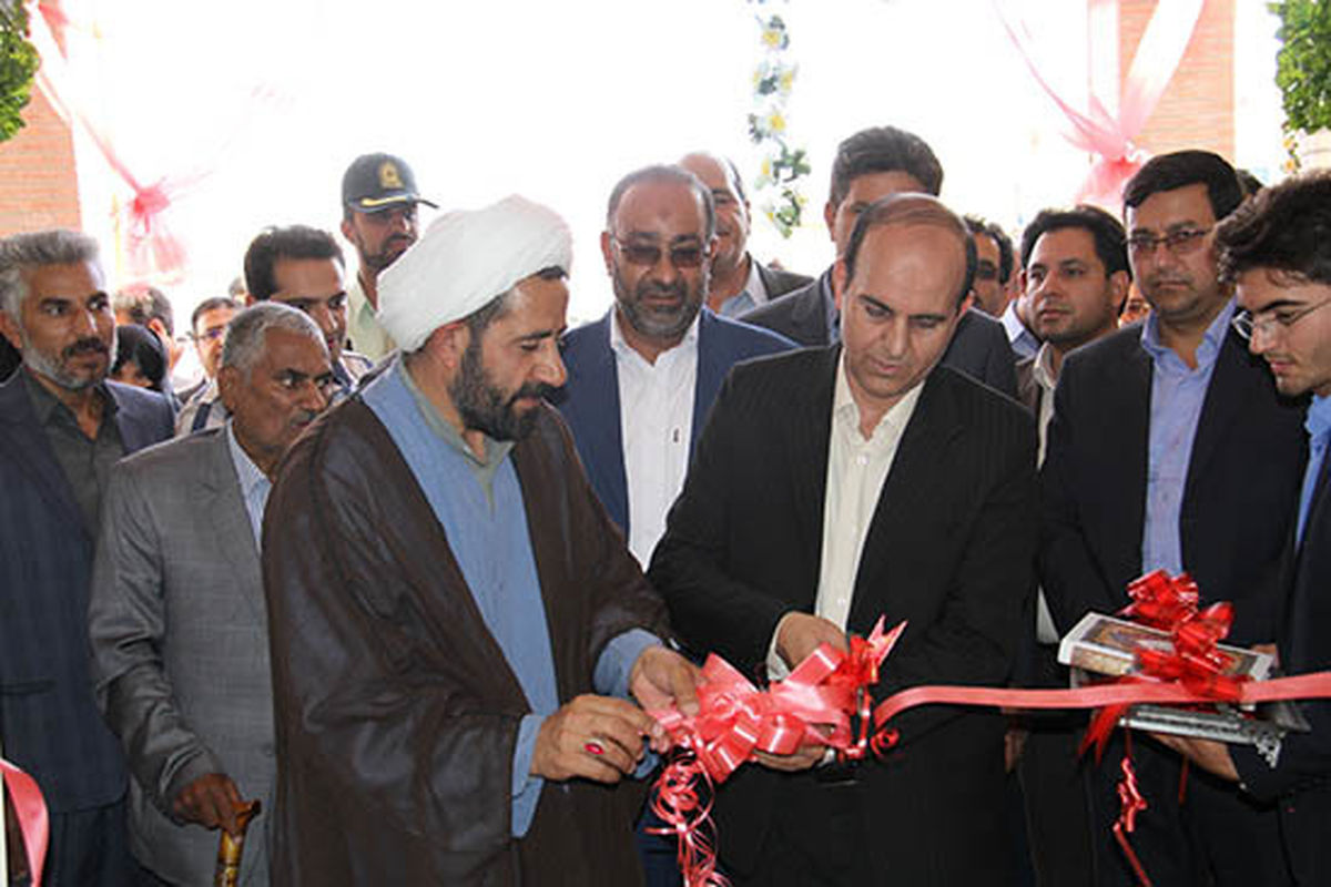 دبیرستان ۹ کلاسه شهیدان قدیری و محمدی انارکی در انار افتتاح شد