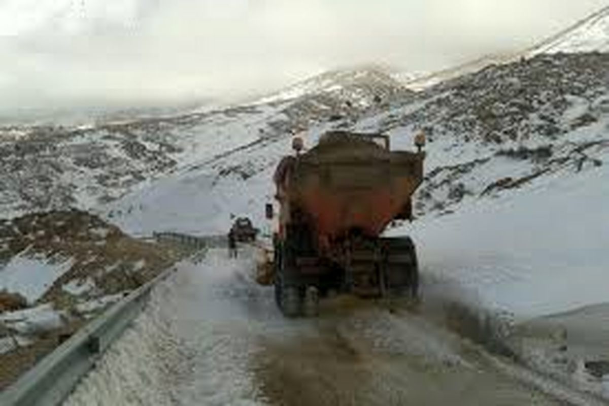 آماده باش اکیپ های راهداری در جاده های استان اردبیل