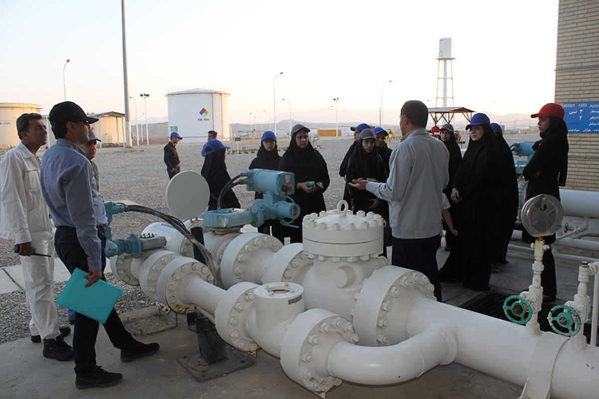 نیروهای جدیدالورود از مراکز انتقال نفت اقماری منطقه خلیج فارس بازدید کردند