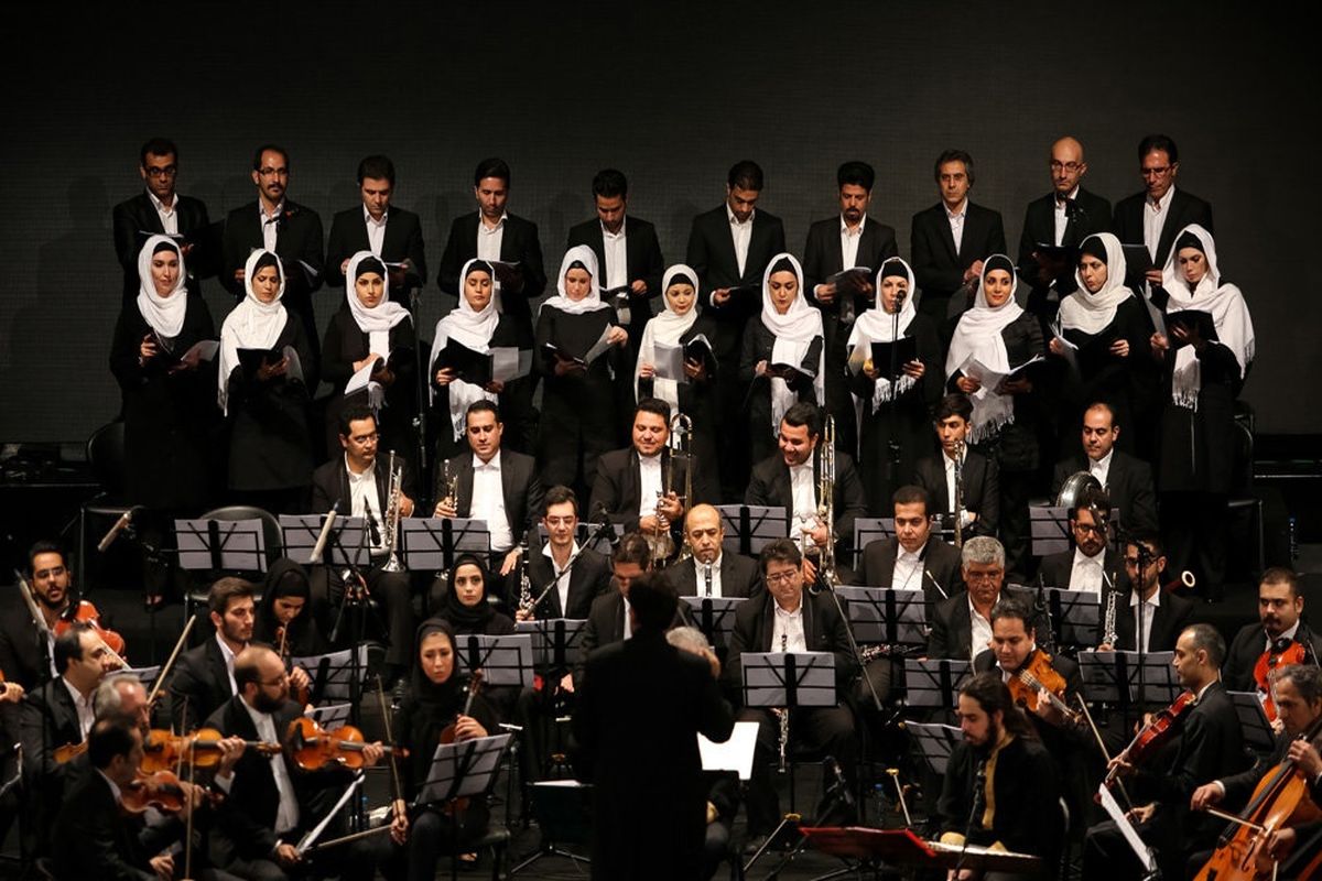تمرین ارکستر ملی ایران برای اجرا در پایان پاییز