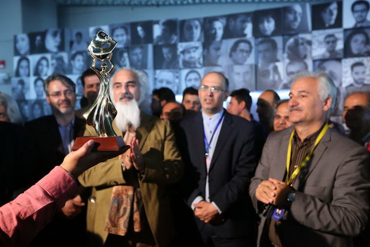 رونمایی از تندیس جدید جشنواره فیلم کوتاه تهران