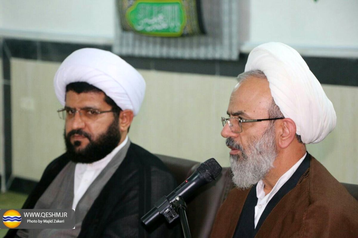 رقابت تنگاتنگ ستاد نماز جمعه با رسانه های معاند/اقامه نماز جمعه در ۹۰۰ شهر ایران