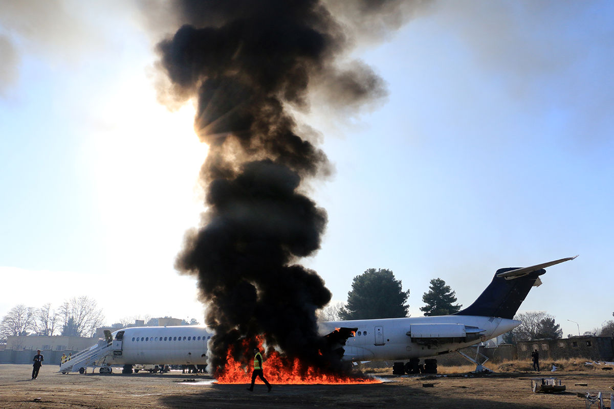 مانور امداد و نجات در فرودگاه مشهد برگزار شد