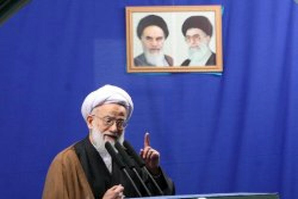 دنیا چشم خود را باز کند /نظام جمهوری اسلامی با اقتدار و عزت پیش می‌رود