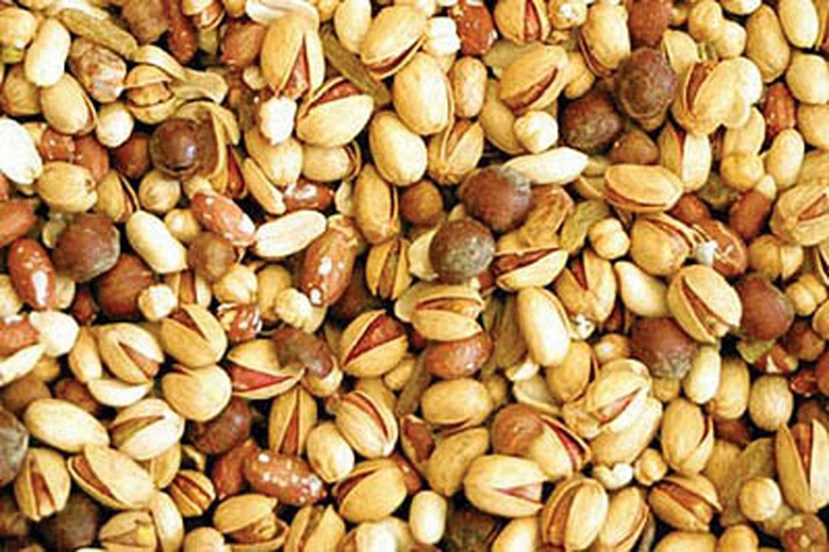 خوراکی های عید چقدر کالری به بدن می رسانند