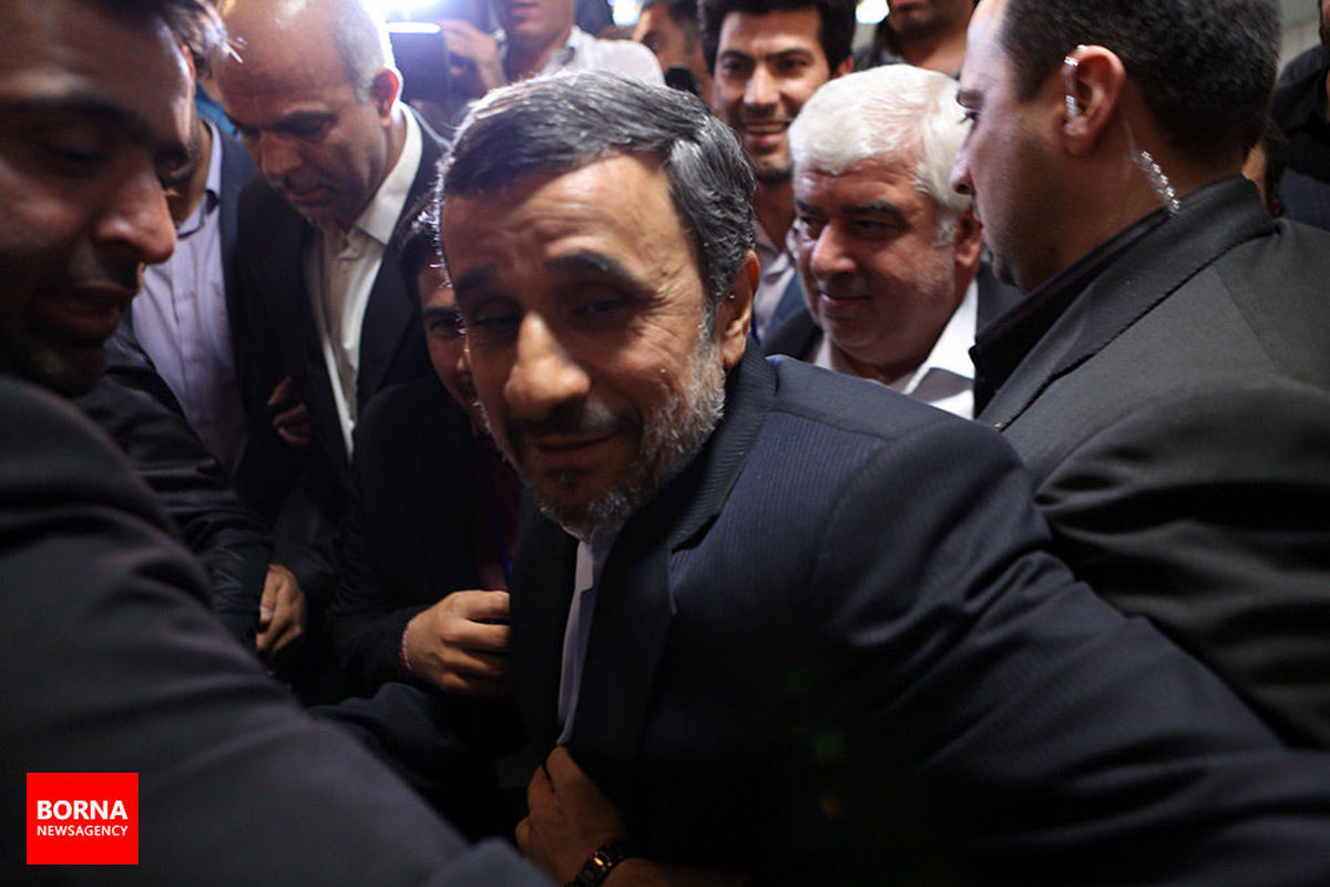 ثبت نام ۲۸۷ نفر در انتخابات/ احمدی نژاد، بقایی، زریبافان و پورمختار آمدند