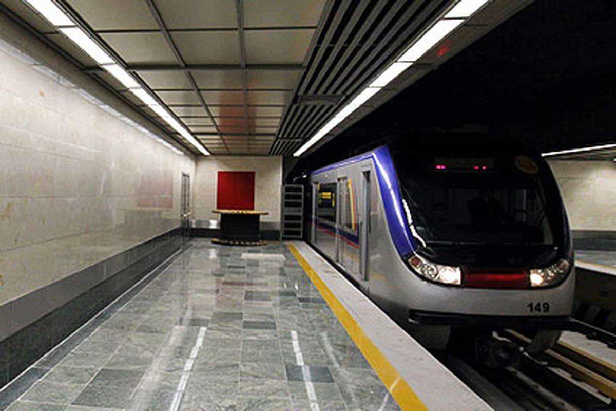 مترو تهران-کرج جمعه ها پذیرش مسافر ندارد