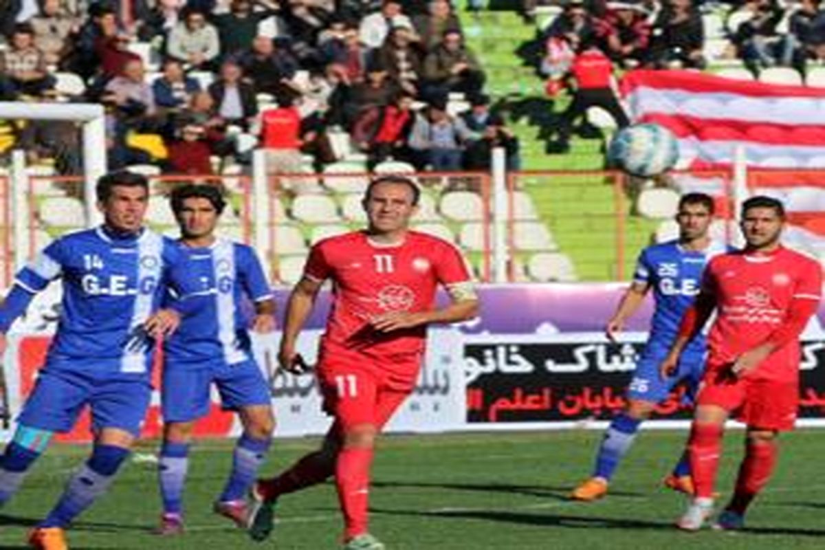 تیم فوتبال سپیدرود رشت در دیداری حساس میزبان ایرانجوان بوشهر است