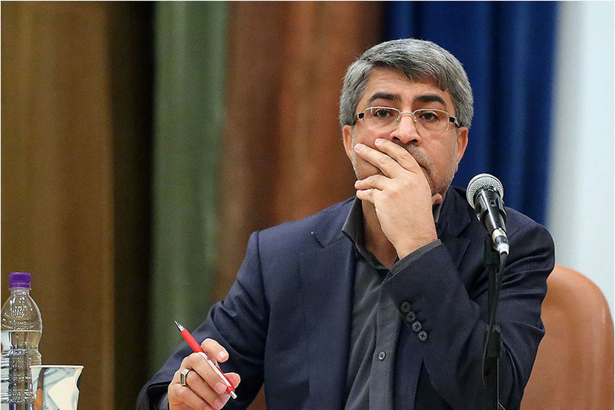 پخش زنده مناظره‌های انتخاباتی به ضرر رقبای روحانی است