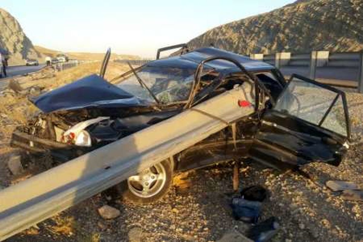تصادفات جاده ای در فارس ۳ کشته و ۳۱ مجروح در بر داشت
