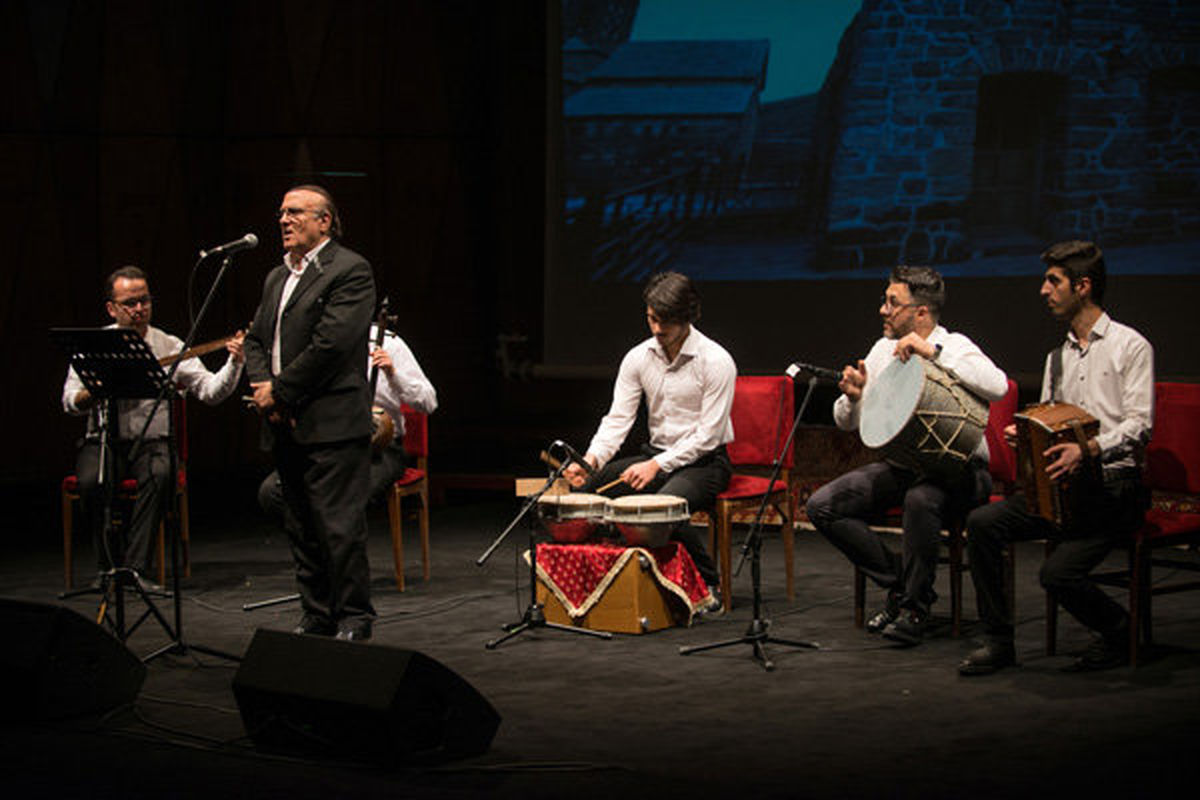 اجرای شادیانه های شب چله اقوام آذری