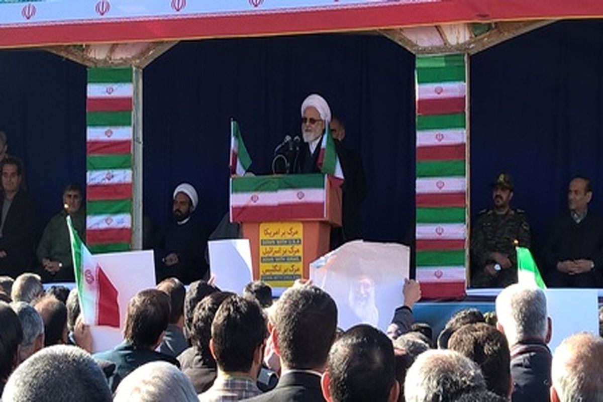ملت ایران پرچم‌دار استقلال و آزادی در جهان است