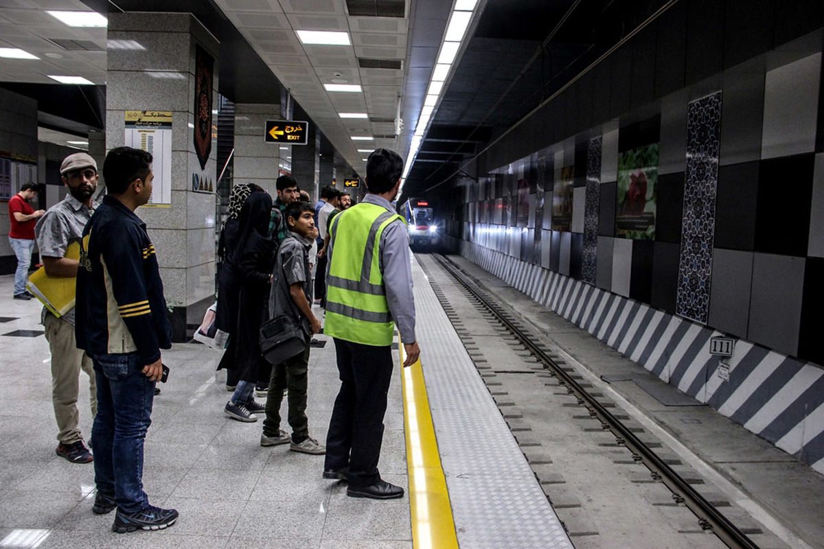 اعلام علت تاخیر یک ساعته در سرویس دهی خط ۳ متروی تهران