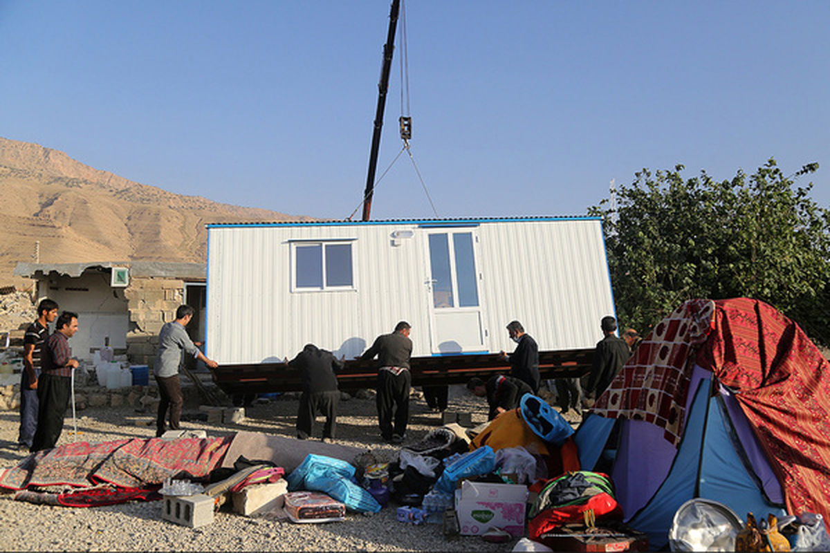 آواربرداری۹۰۰۰ واحد و نصب ۹۵۵۰ کانکس در مناطق زلزله‌زده کرمانشاه