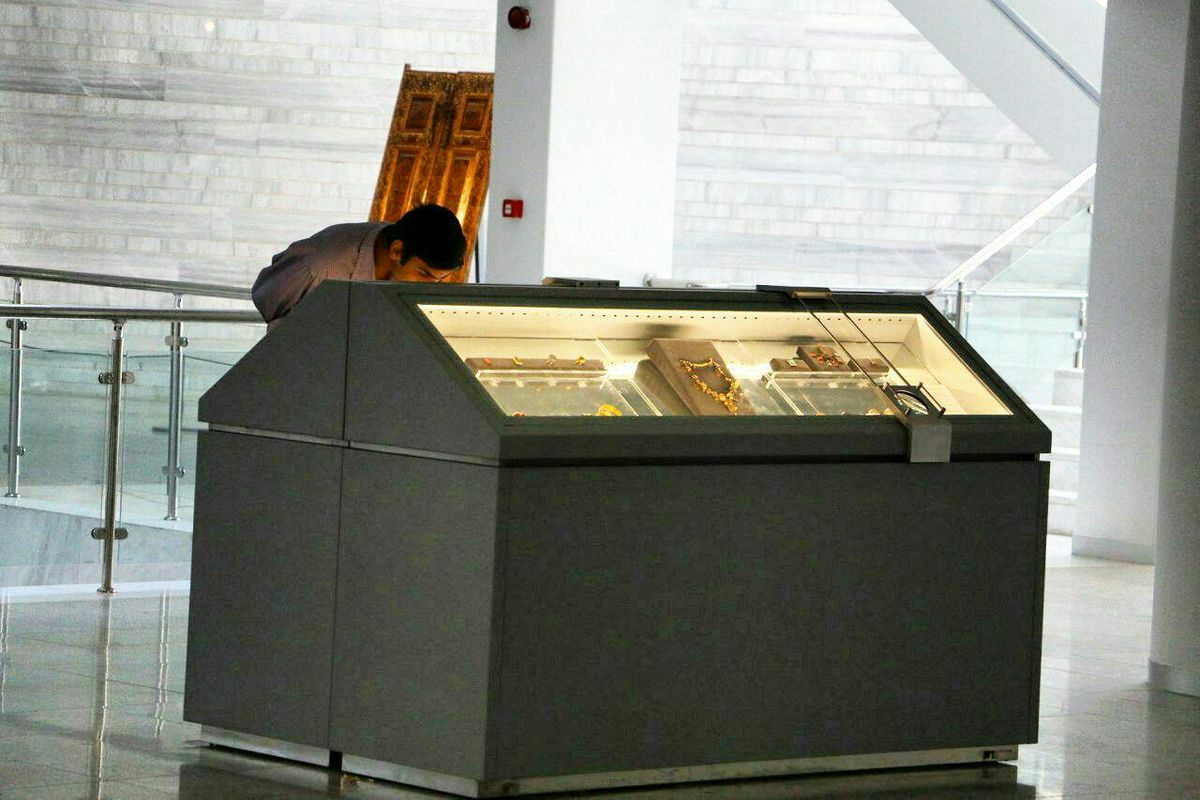 اشیاءهخامنشی موزه تخت جمشید در فهرست ملی ثبت می شوند