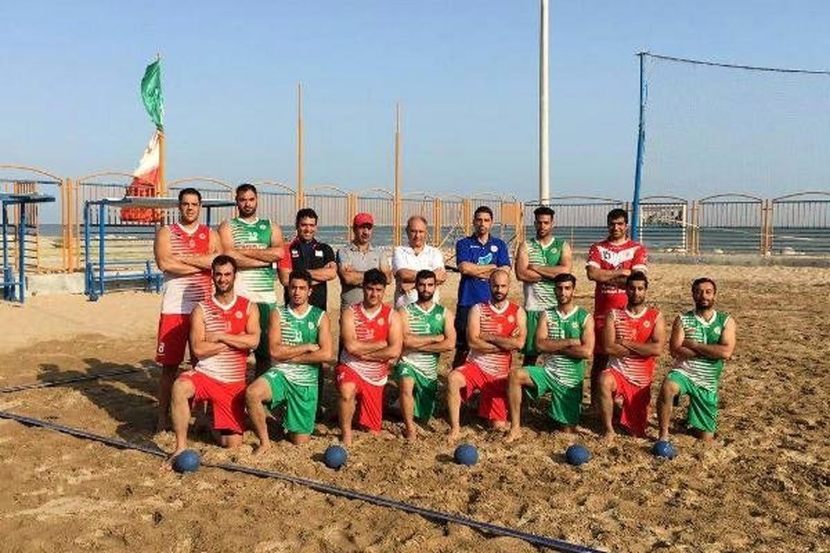۱۳ اصفهانی در اردوی تیم ملی هندبال ساحلی