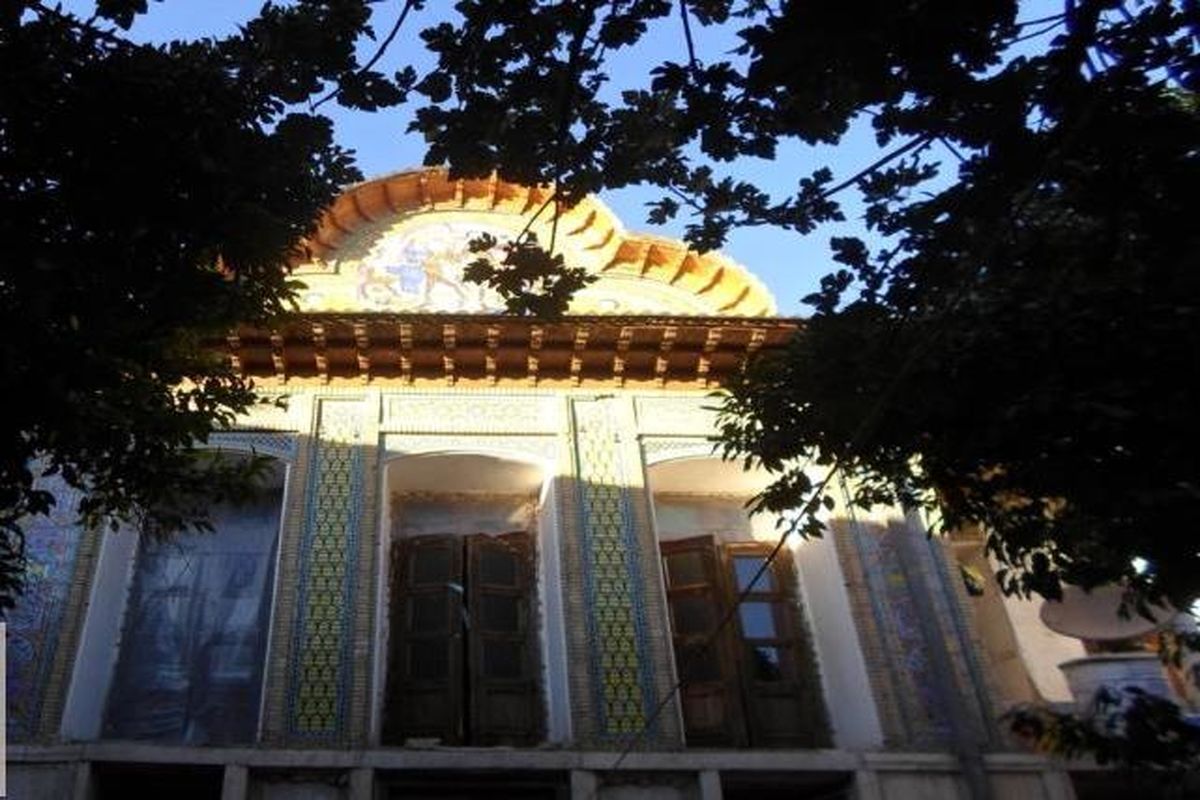 تزیینات سرقت‌شده از خانه‌ تاریخی عطروش شیراز تحویل داده شد