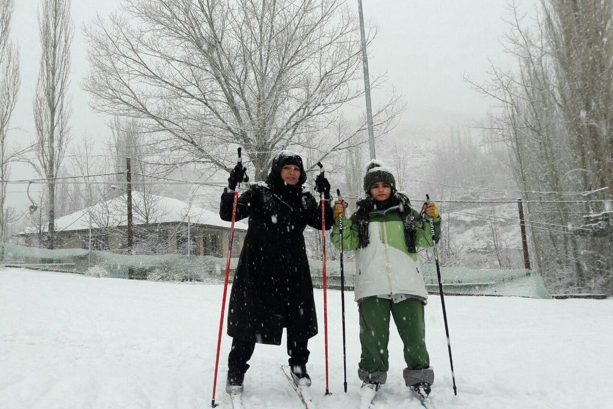 الهه قلی فلاح اولین دختر نابینای اسکی باز ایران و آسیا