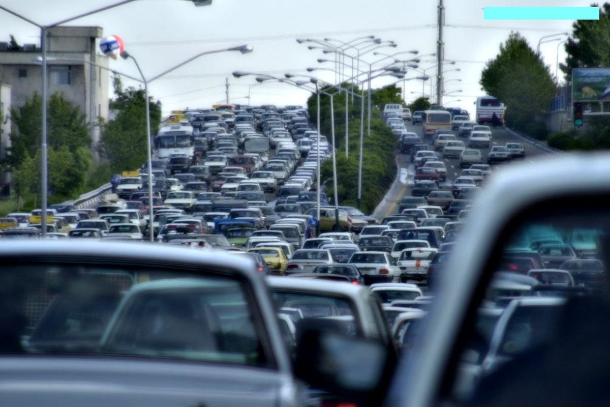 باید با کار علمی در راه حل بحران ترافیک قدم برداشت