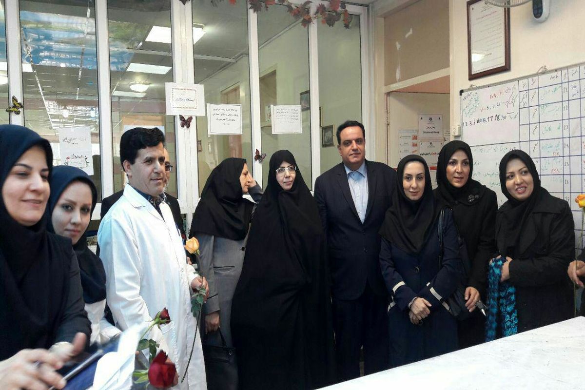 دیدار اعضای شورای شهر قزوین با پرستاران بیمارستان ۲۲بهمن