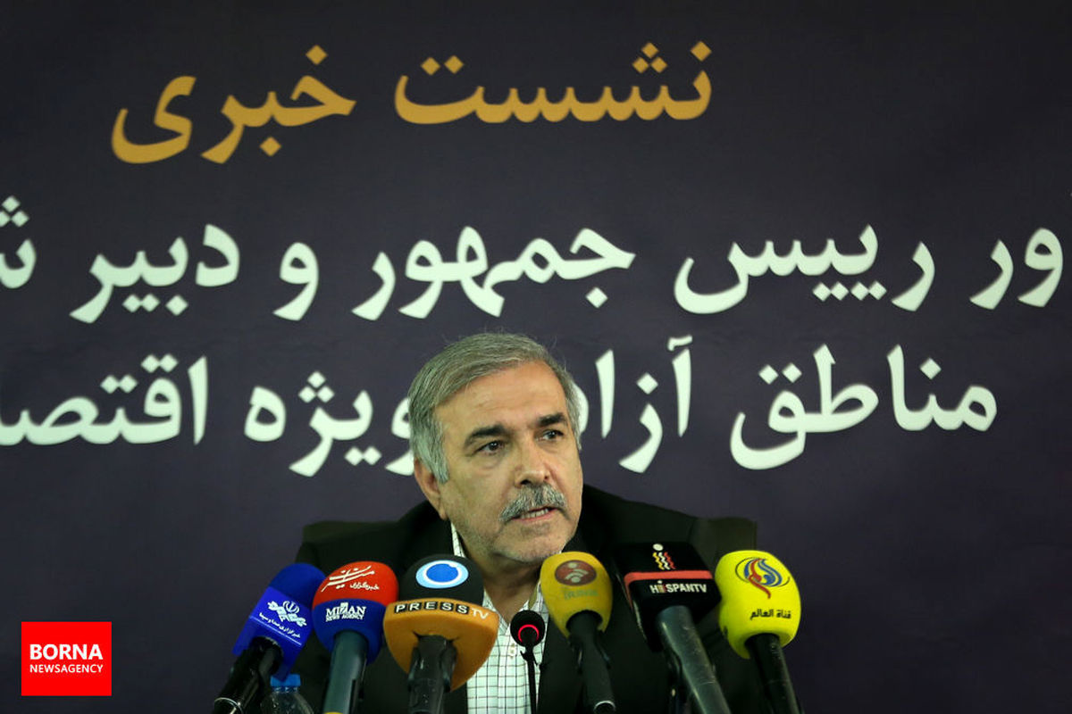 پخش فیلم های قدیمی برای نادیده گرفتن دستاوردهای جدید/ واقعیت را به مردم بگویید/ قاچاق در مناطق آزاد از اساس غلط است