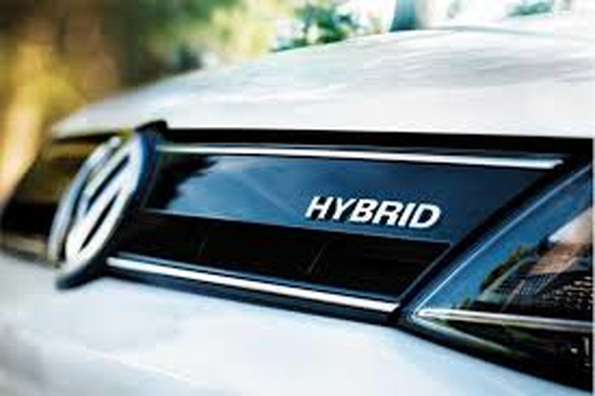وزیر صنعت دستور بازنگری در تعرفه واردات خودروهای هیبریدی را صادر کرد