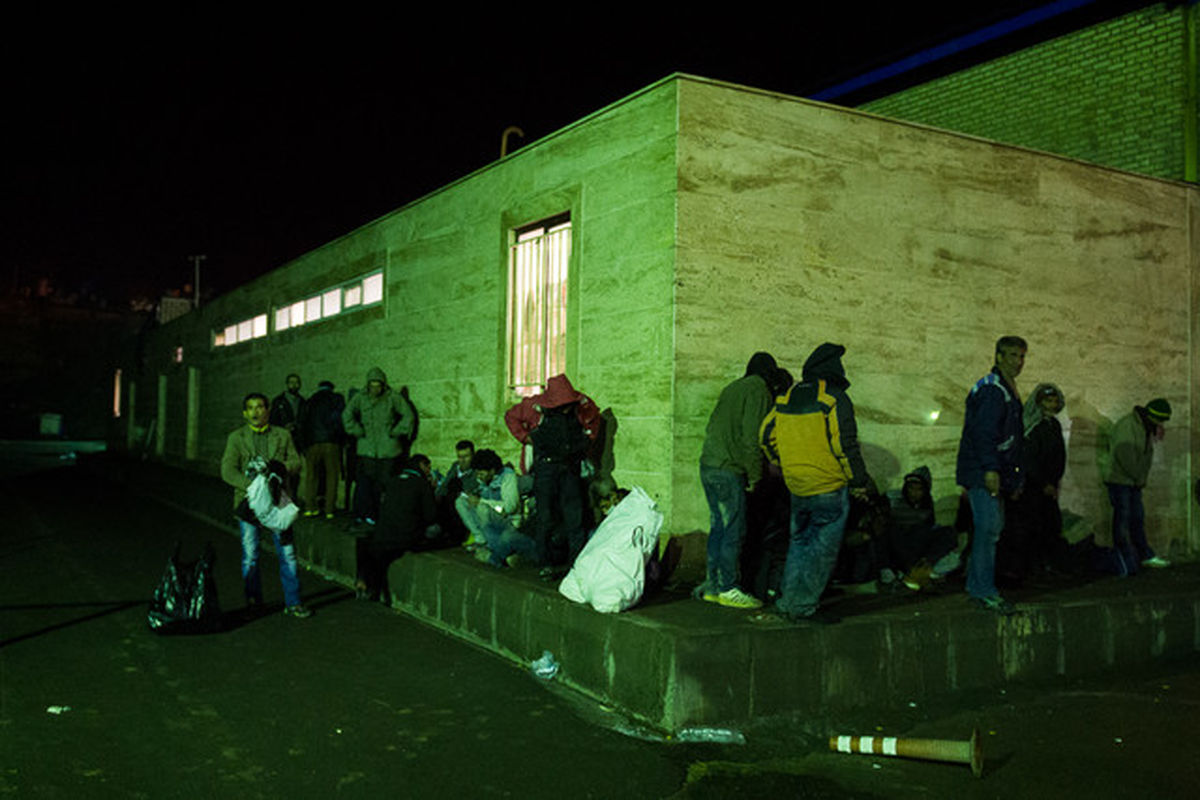 اسکان ۳۰۰۰ بی‌خانمان  در شب برفی تهران