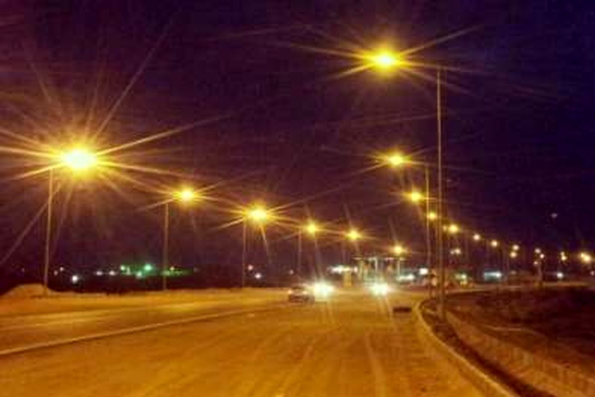تقاطع خان آباد در محور ساوه- بوئین زهرا روشن شد