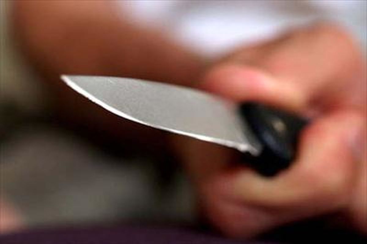حمله با چاقو به مدیر آموزش و پرورش دره شهر
