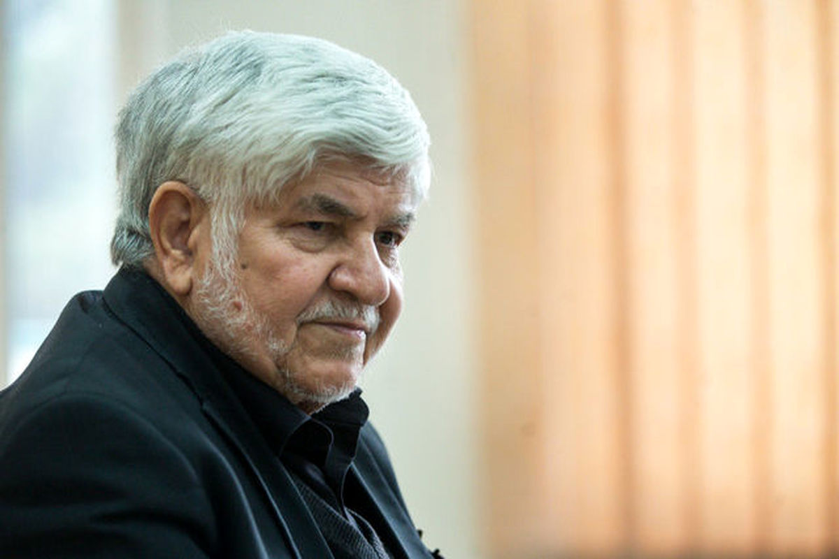 به حکم قانون گردن مینهم و شکایتی ندارم/ با تمام توان از حسن روحانی حمایت می‌کنم