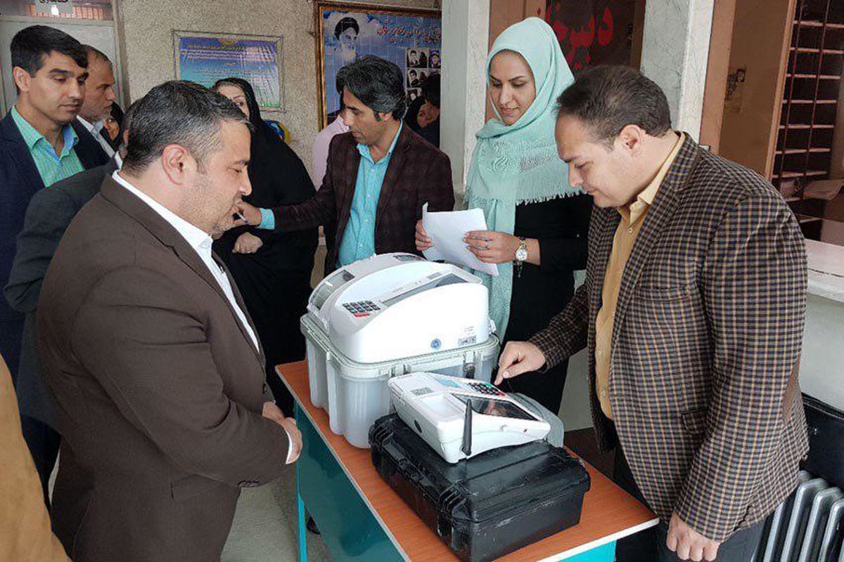 تمامی دستگاه‌های اخذ رأی الکترونیک در قرچک تست و بررسی شد
