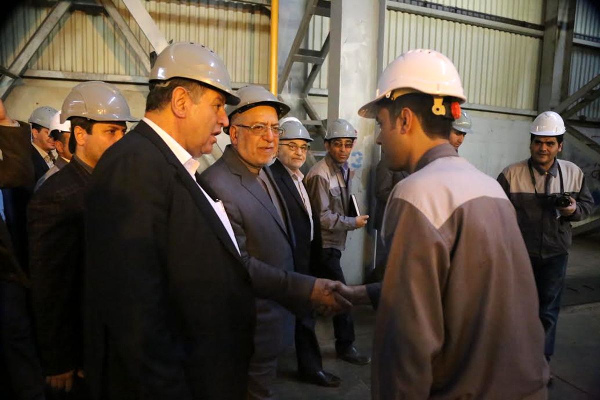مراسم جشن دستیابی به تولید ۳۰ هزار تنی کارخانه فولاد غرب آسیا در قم