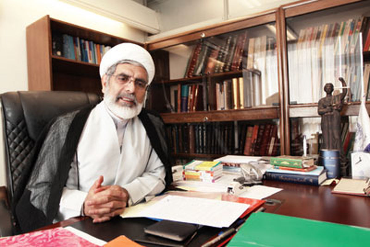 رهامی از روحانی حمایت کرد