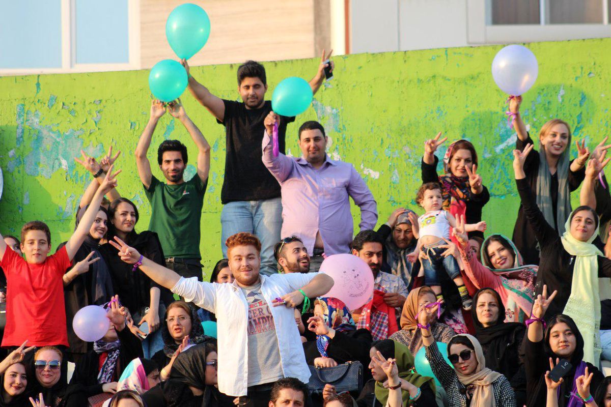 مراسم جشن پیروزی "حسن روحانی " با اجرای " شهرام ناظری " +عکس