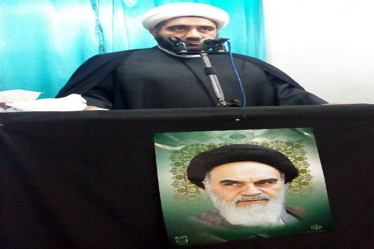 مبارزه با ظلم و فساد از اهداف این بزرگمرد امام خمینی (ره) بود