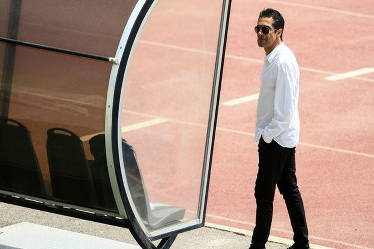 مربی پرسپولیسی به تیم قهرمان نزدیک شد+عکس