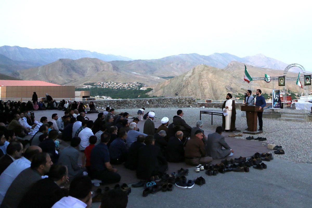 دنیا مزرعه آخرت است