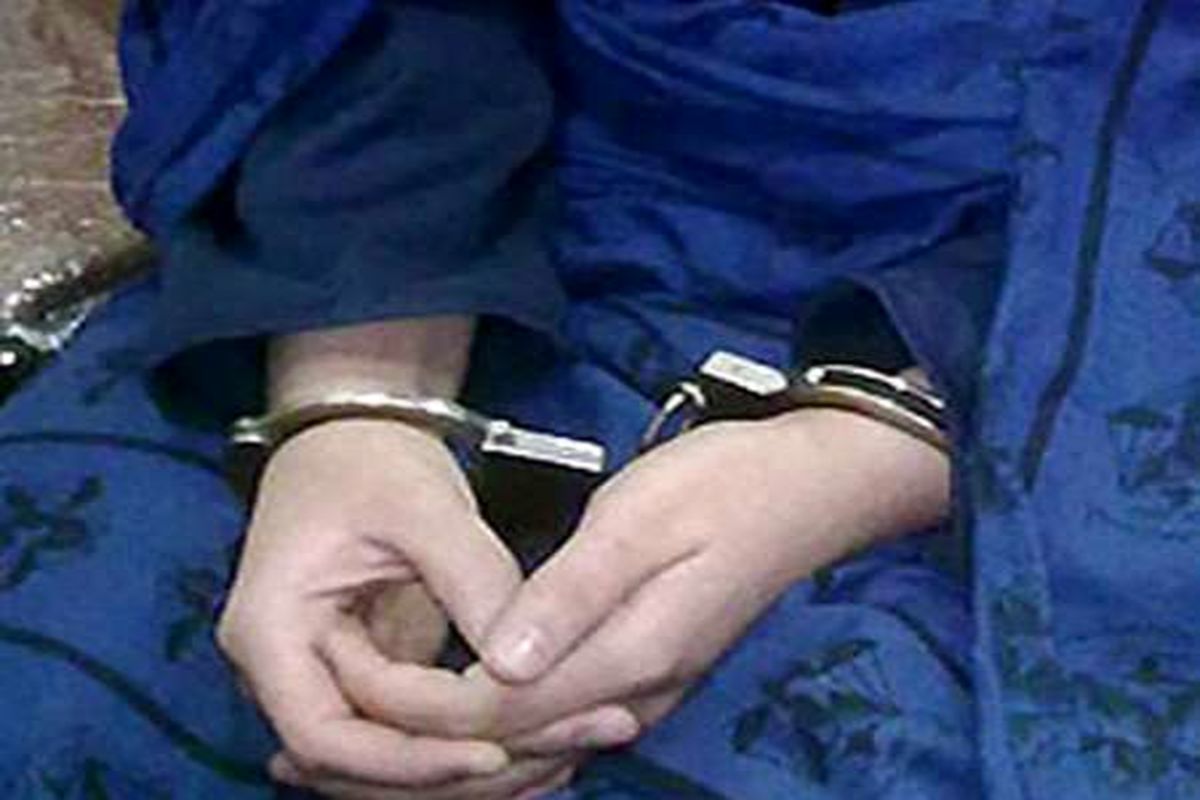 زن سارق با ۴۸ فقره سرقت در مترو کرج دستگیر شد
