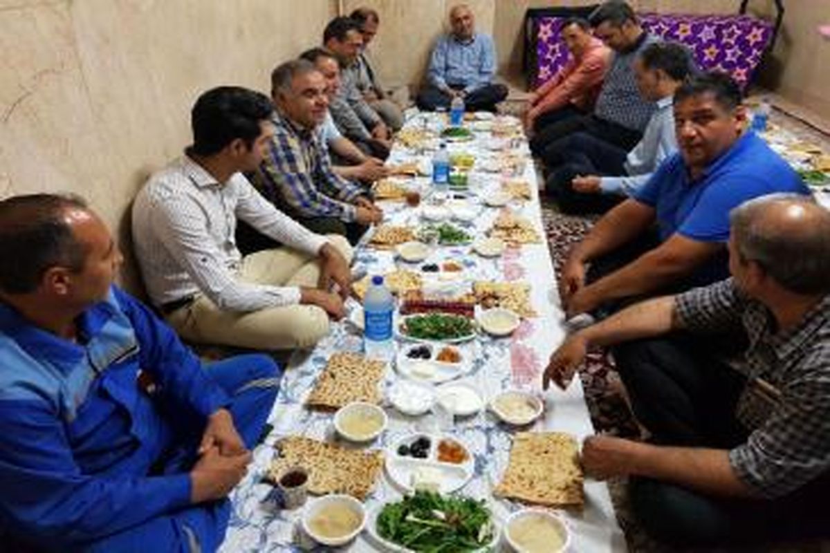 ضیافت افطاری ماه میهمانی خدا به مدت سه شب در پست های امداد آبفای منطقه برگزار شد