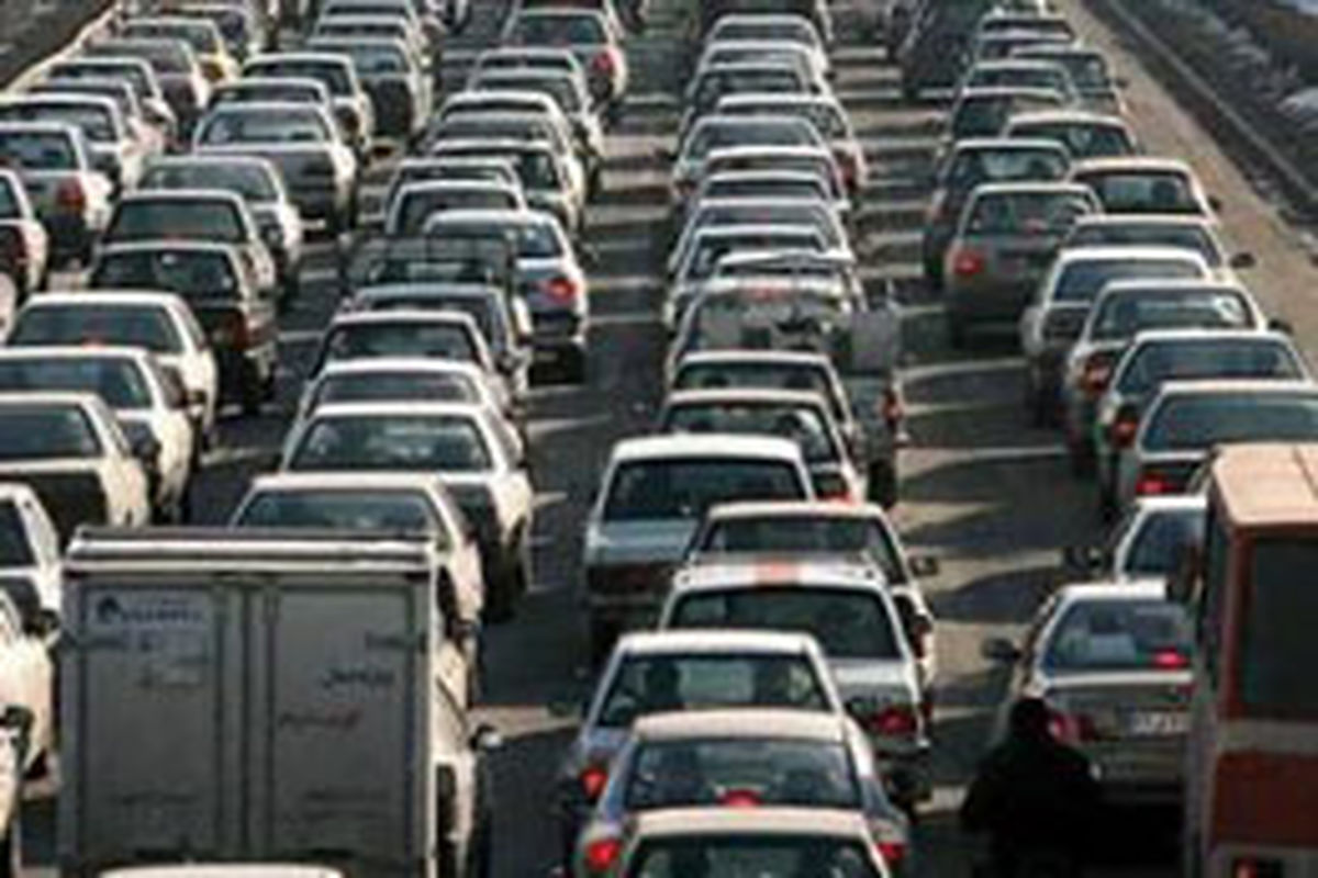 کنترل خودروها با افزایش علائم ترافیکی در قم