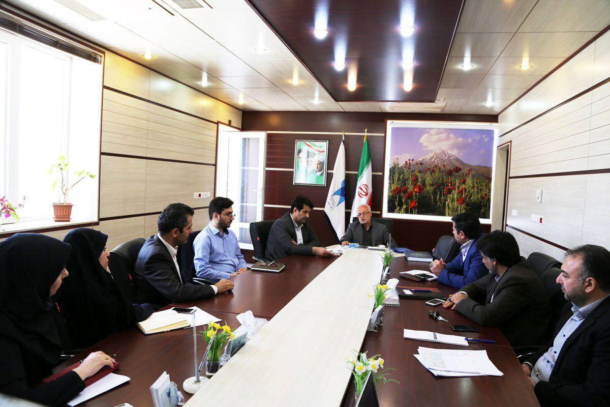 حجت الله خواجه صالحانی رییس مرکز تحقیقات انرژی های تجدید پذیر نوین دانشگاه آزاد دماوند شد