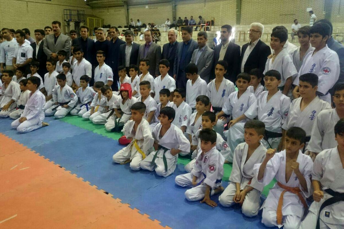 خرم آبادقهرمان مسابقات کاراته  مردان یادواره شهدای تروریستی تهران