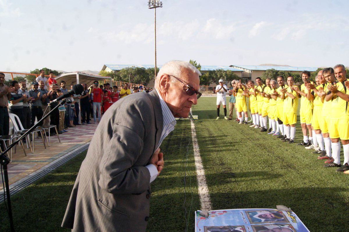 در مراسمی از غلامرضا ترانه بعنوان پدر فوتبال خراسان شمالی و پیشکسوتان فوتبالی تقدیر شد