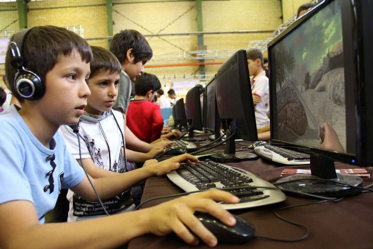 حضور دانشگاه آزاد اسلامی واحد تهران غرب در اولین رویداد تجربی و بین المللی صنعت بازی های رایانه ای T.G.C