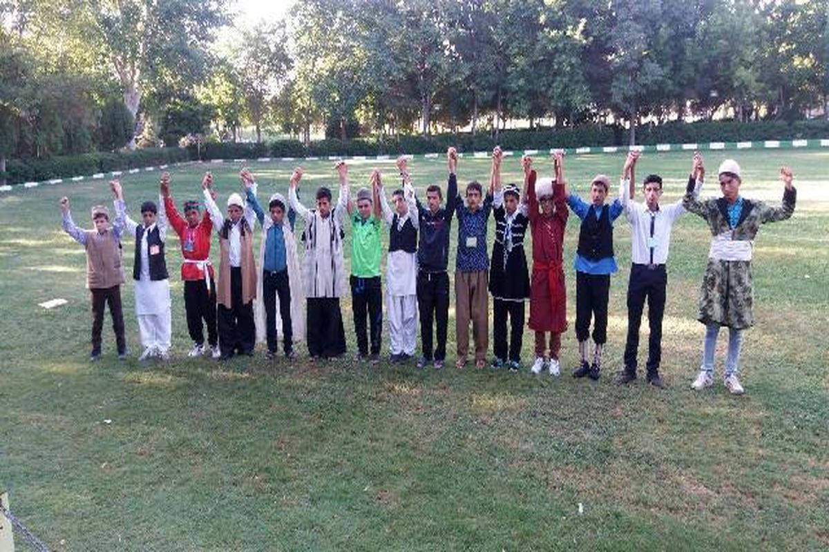 حضور دانش آموزان عشایری لرستان در اردوی ملی دانش آموزان عشایر سراسر کشور