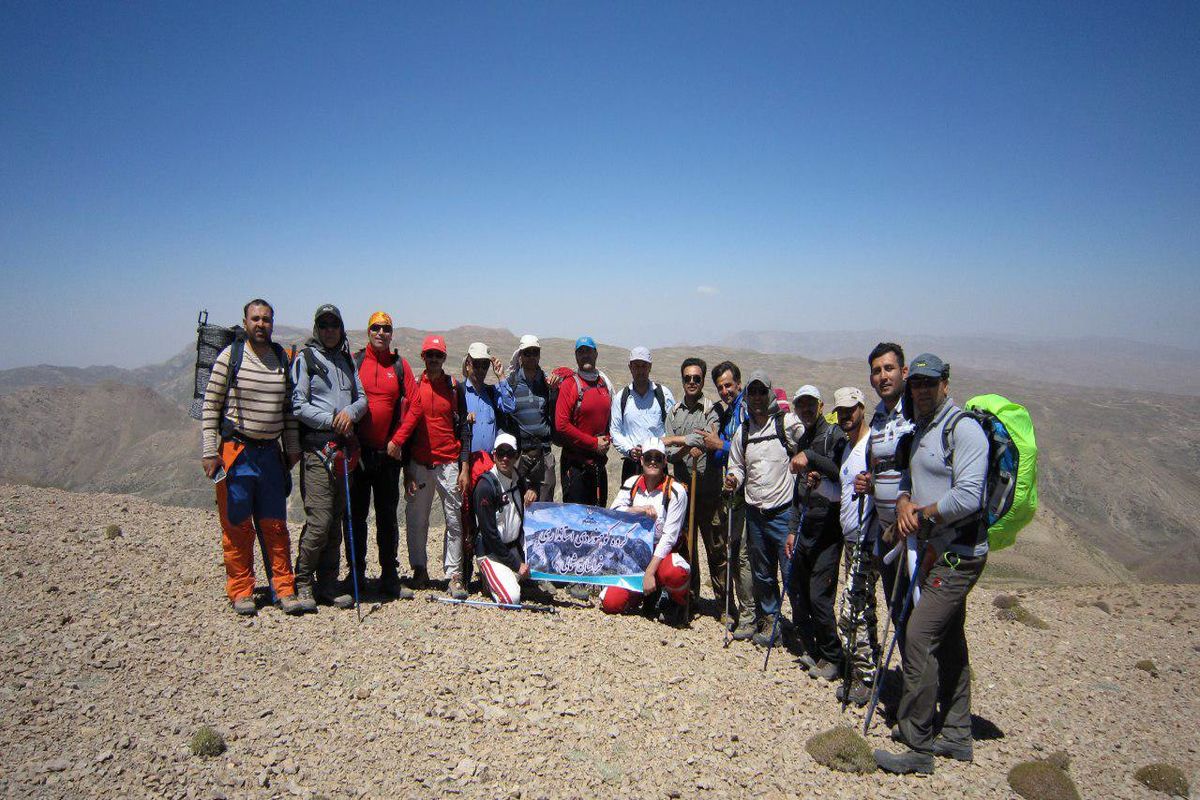 صعود تیم کوهنوردی به قله ۳۰۸۰ متری شاه جهان