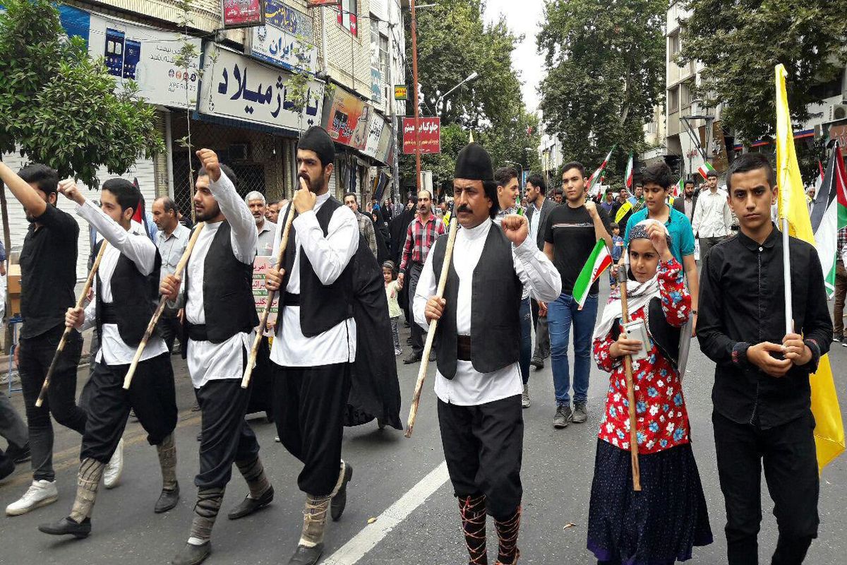 راهپیمایی روز قدس در ساری با لباس های سنتی مازندران