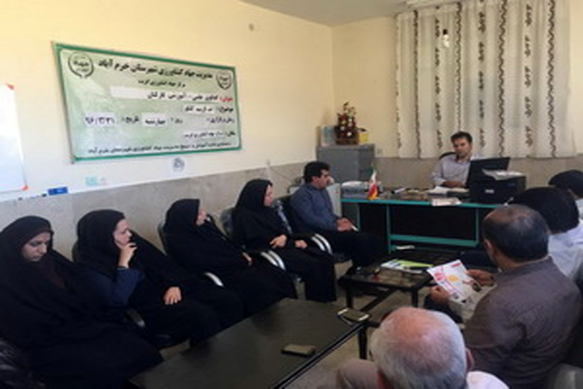 برگزاری کلاسهای آموزشی وترویجی تب کنگو در ۱۲مرکز خدمات جهادکشاورزی خرم آباد