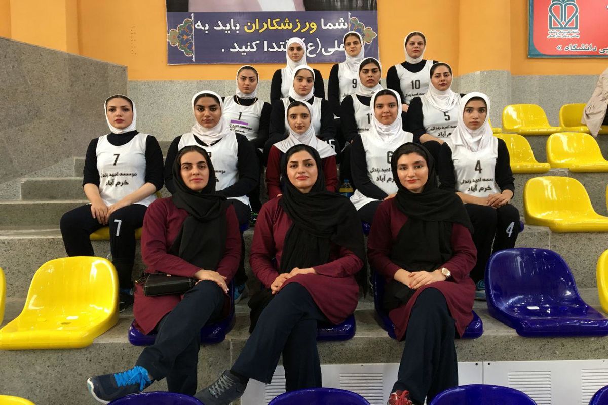 پیرزوی تیم والیبال امیددختران لرستان بر گلستان در مسابقات دسته دو بانوان کشور