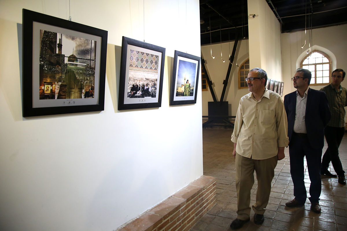 برگزیدگان جشنواره عکس «هشت» تقدیر شدند/ بازدید مسجدجامعی و ملانوروزی از نمایشگاه آثار